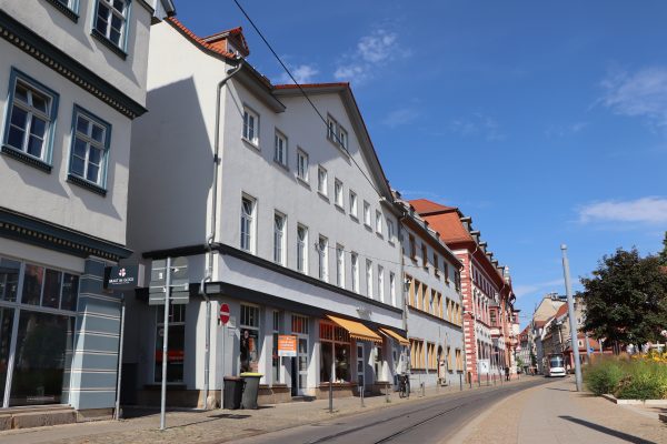 Sehr geehrter Herr Ministerpräsident, Sie sind umzingelt.