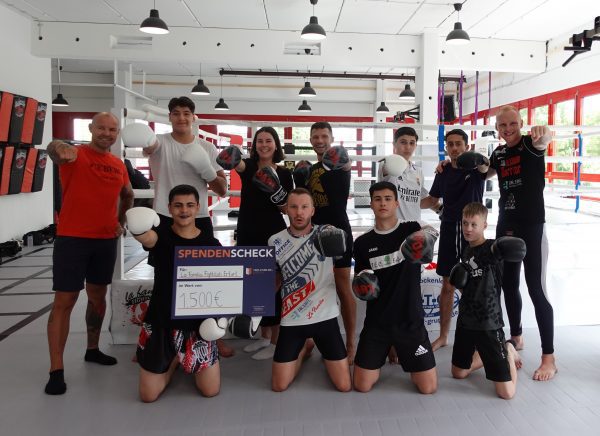 TREUENBURG unterstützt die Nachwuchsarbeit des la familia Fightclub Erfurt e.V.